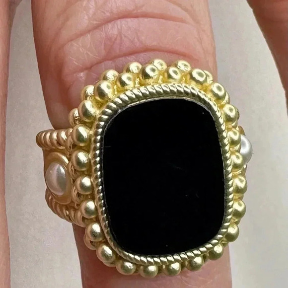 Stunning Black Onyx Stone Ring Set Muted Gold - Picture 1 of 7
